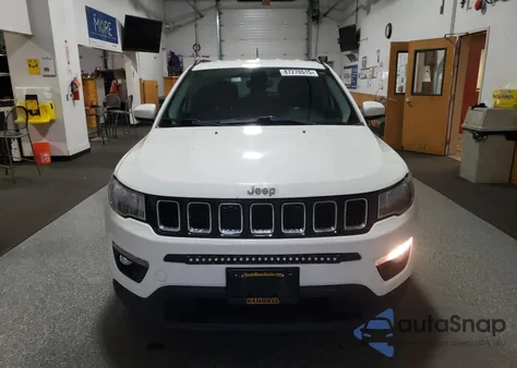2017 Jeep Compass Latitude z USA, uszkodzony, nr VIN 3C4NJDBB4HT624245